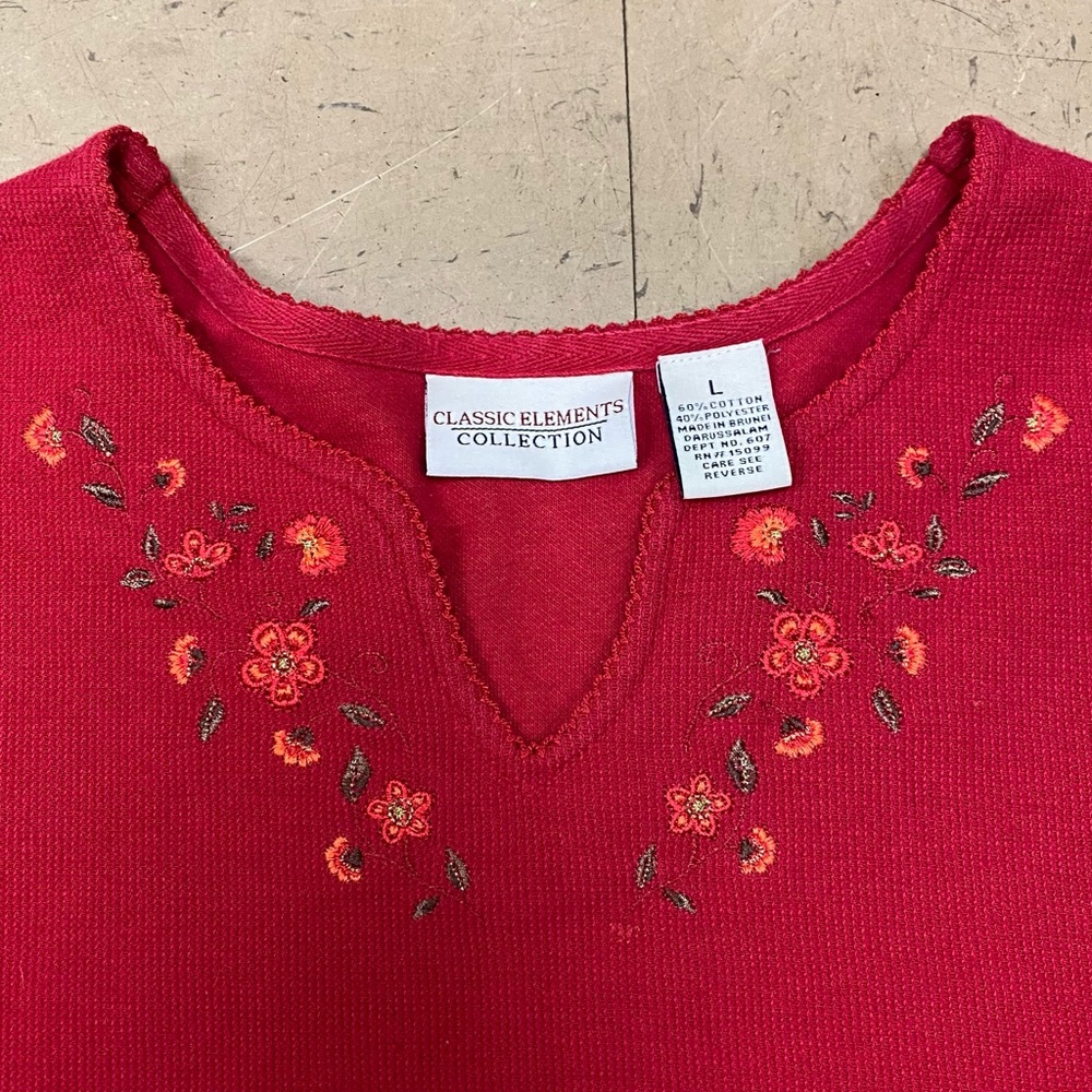 embroidered flower red shirt size large